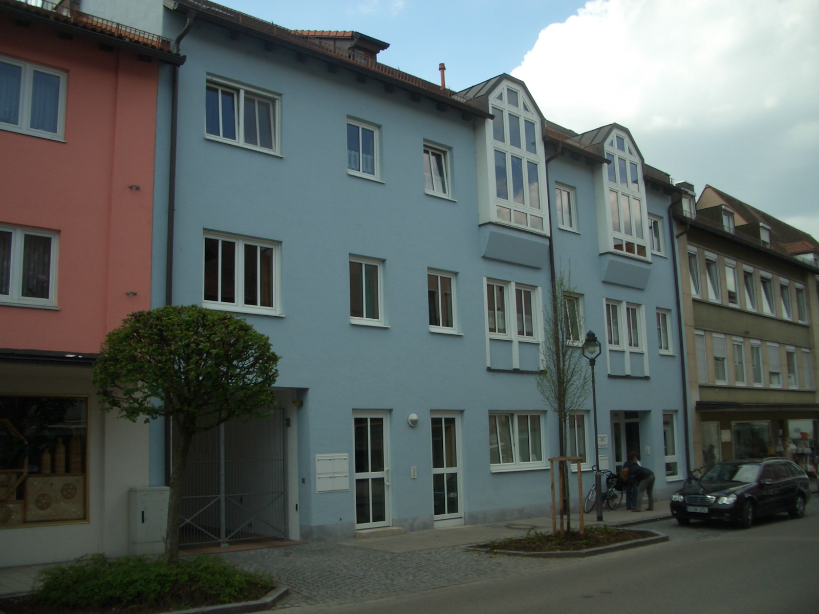 Wohn-/Geschäftshaus